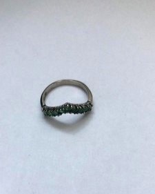 Ladies Green Promise Ring In 925 Sterling Silver Size M